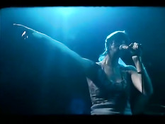 Эмо девка занимается сексом со своим бойфрендом под рок музыку