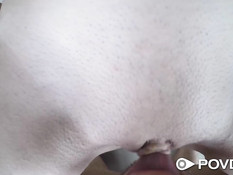 Соблазнительную молодую блондинку Peyton Coast ебут на качелях