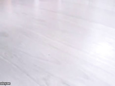 Милая русская девчонка с косичками мастурбирует и ебётся в анал