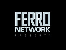 Русская дама в очках отсасывает у парня и садится на член сверху