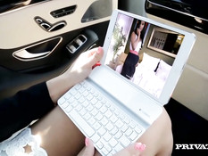 Брюнетка с пирсингом пупка Lexi Dona бурно сквиртует после анала