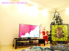 Симпатичная молодая блондинка показала свою грудь в порно чате