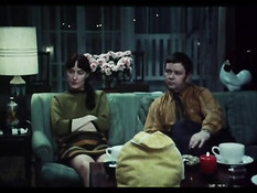 Он вылизал волосатую пизду жене и оттрахал в миссионерской позе