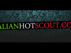 Итальянская женщина в солнцезащитных очках подрочила мужчине