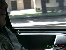 Итальянская женщина в солнцезащитных очках подрочила мужчине