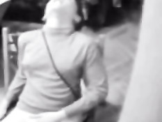 Скрытая камера сняла как девки мастурбируют в душе и на кровати