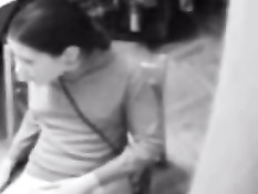 Скрытая камера сняла как девки мастурбируют в душе и на кровати