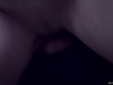 Властолюбивый мужчина отхлестал привязанную в лесу девчонку