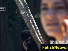 Он связал руки молодой шалаве Kylie Quinn и оттрахал в позе раком