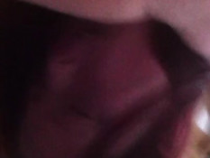 Мужчина трахает раком шведскую девушку и снимает на смартфон