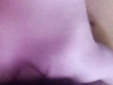 Мужчина трахает раком шведскую девушку и снимает на смартфон