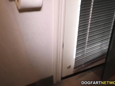 В киску страстной девушки в очках Hope Howell входит большой хуй