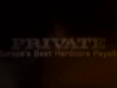 Блондинка Jessie Volt дала оттрахать себя в киску и рабочий анус