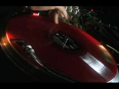 Развратные шлюхи в латексном белье под музыку играют с плетью