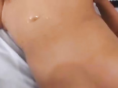 Парень трахает вибраторами и членом пожилую японскую женщину