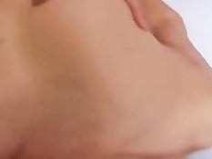 Парень трахает вибраторами и членом пожилую японскую женщину