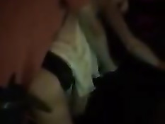 Мужик в фойе ебёт в позе раком развратную светловолосую шлюху