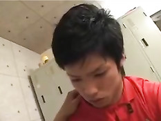 Гомосексуальный японский мужчина оттрахал молодого массажиста