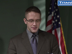 Здоровые геи отсасывают друг другу члены и трахаются в задницу