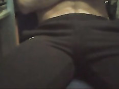 Молодой парень гей разделся и подрочил хуй в онлайн порно чате