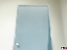 Грудастая хентай женщина в очках повалила парня и села на член