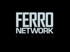 Светловолосая русская жена в колготках ебётся с мужем на диване