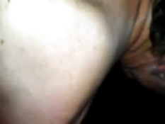 Мужик отодрал девку с татуировками на спине и снял порно видео