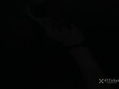 Японской девке с бритым лобком сделали двойное проникновение