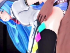 Аниме девушку в шляпе с голубыми волосами отодрали в позе раком