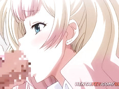 Похотливые аниме студентки с мокрыми кисками отсасывают парням