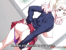 Похотливые аниме студентки с мокрыми кисками отсасывают парням