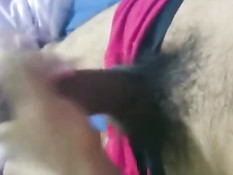 Гей подрочил свой возбуждённый хуй и кончил на волосатый живот