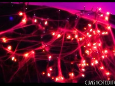 Молодая шатенка делает минет двум мужчинам в канун Хэллоуина