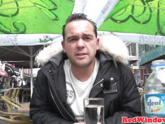 Зашёл в бордель в Амстердаме и оттрахал сиськастую брюнеточку