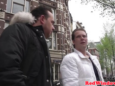 Зашёл в бордель в Амстердаме и оттрахал сиськастую брюнеточку