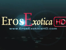 Блондиночка отсосала любовнику большой член и получила в анус