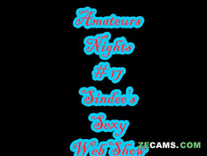 Девка трахает себя вибратором в очко и мастурбирует киску рукой