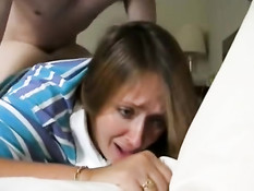 Дамочка испытала сильнейший оргазм во время секса в позе раком