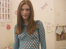 Девка в сетчатом белье садится на пузатого мужика и трётся пиздой