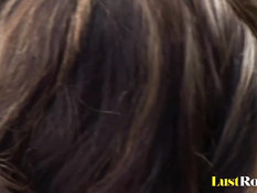 Лесбийские забавы в бассейне девушек Natasha Nice и Kelly Skyline