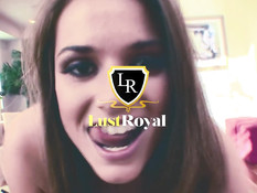 Брюнетка с огромными сиськами Lisa Lipps ебётся с лысым мужиком