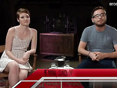 Мужчина привязал голую девушку и отодрал вибратором и членом