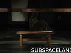 Хозяин высек по жопе рабыню блондинку, а потом заставил сосать