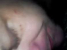 Голубой парень с удовольствием вылизывает задницу своему другу