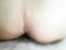 Голубой мужчина в позе раком трахает своего возбуждённого друга