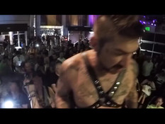 Жёсткие секс игры развратных танцовщиц на сцене секс фестиваля