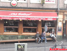 Голландская шлюшка с тату прыгает на члене похотливого клиента