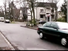 Парень ебёт беременную немецкую блондинку с пирсингом в киске