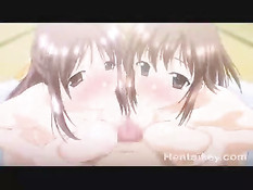 Возбуждённые хентай подружки лижут пареньку член и трутся сиськами