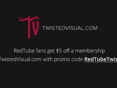 Азиатская женщина Dana Vespoli сосёт член и трахается на кровати